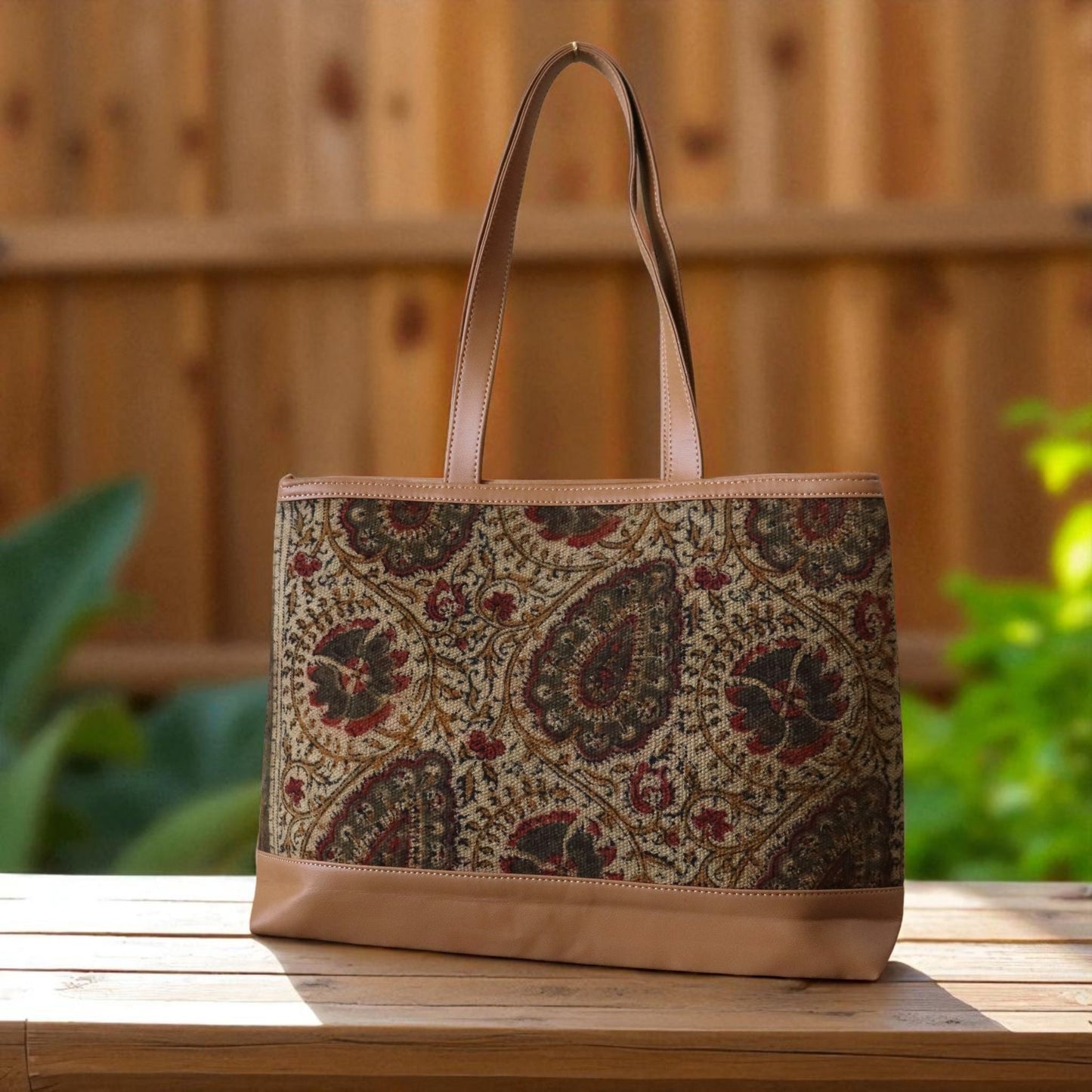 Neha Kalamkari Dhurrie Bag