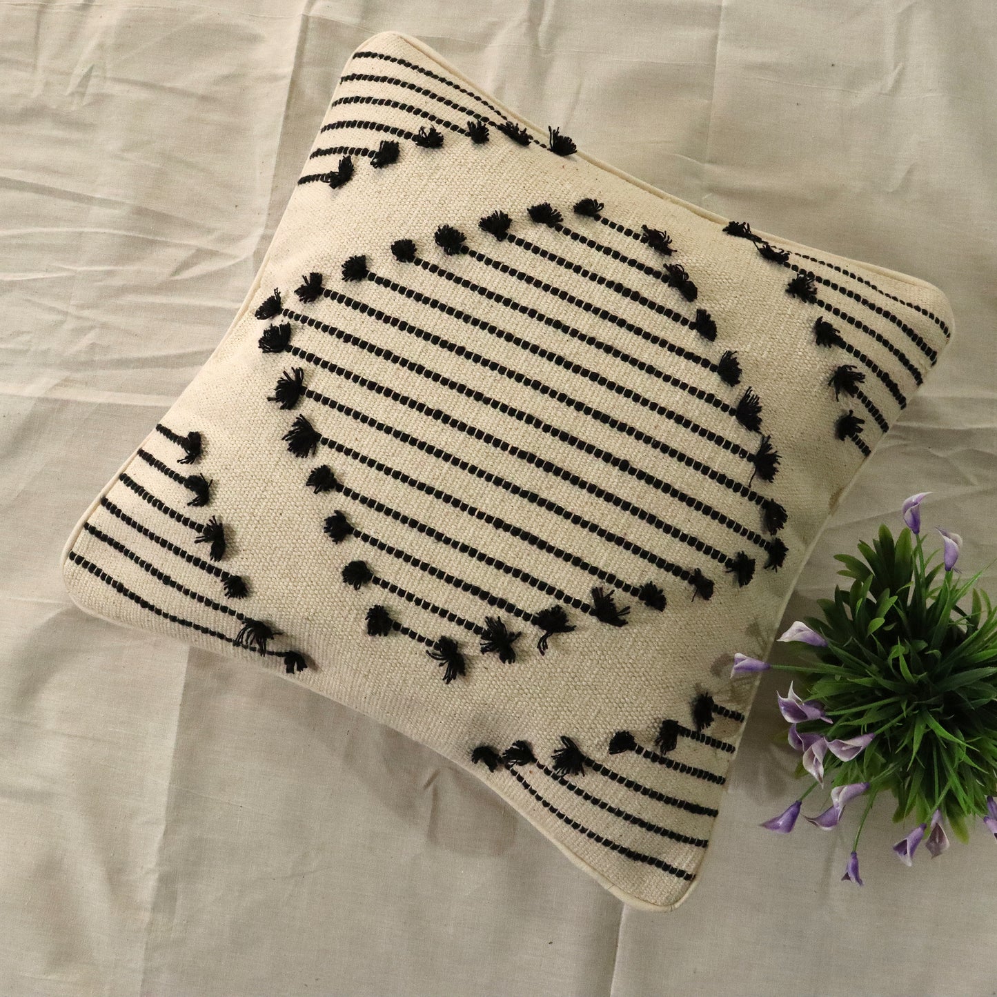 Dhurrie Cushion Cover07 (16x16 Inches)