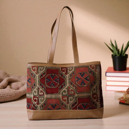 Vajra Kalamkari Dhurrie Bag