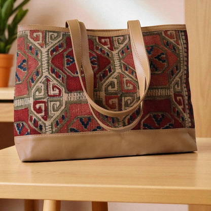 Vajra Kalamkari Dhurrie Bag