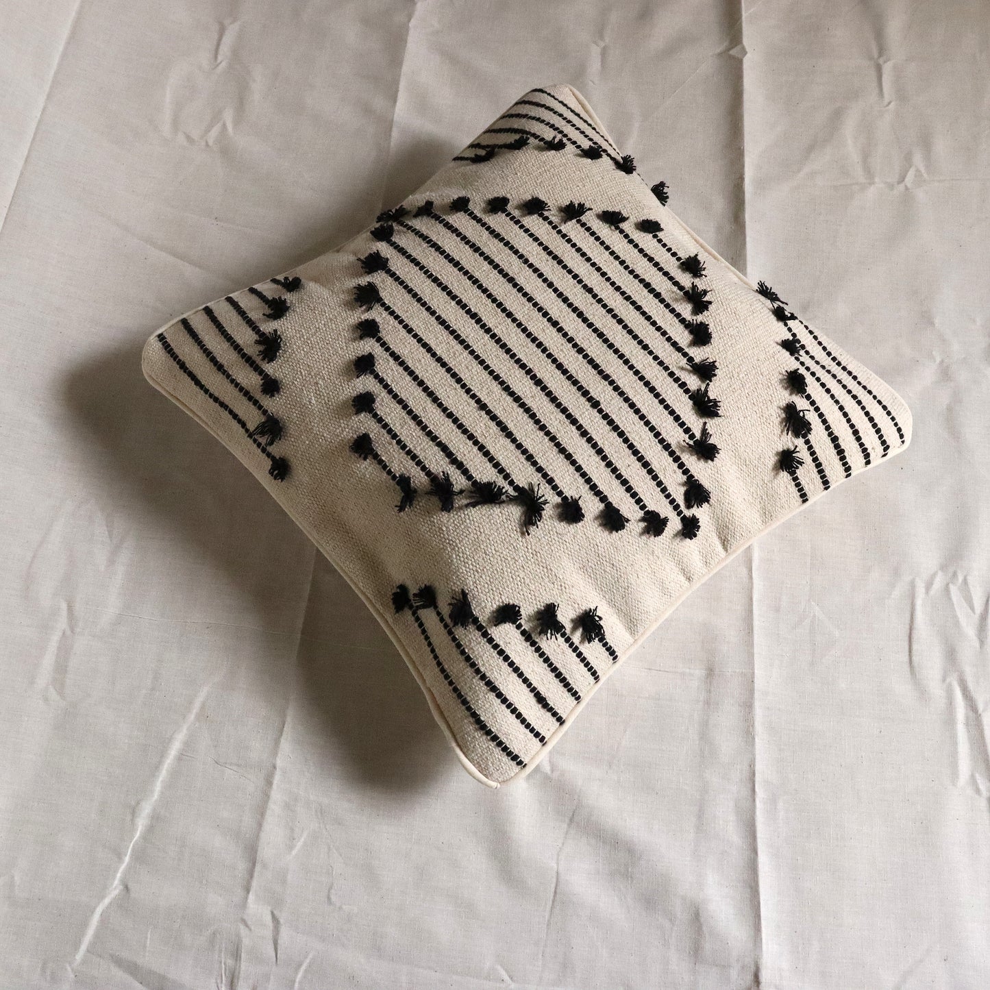 Dhurrie Cushion Cover07 (16x16 Inches)