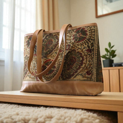 Neha Kalamkari Dhurrie Bag