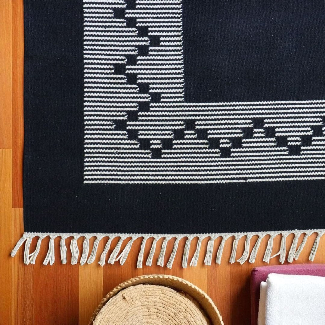 Black & White Seema Dhurrie