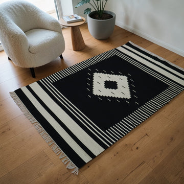 Aruni Black & White Cotton Woven Rug(Dhurrie)