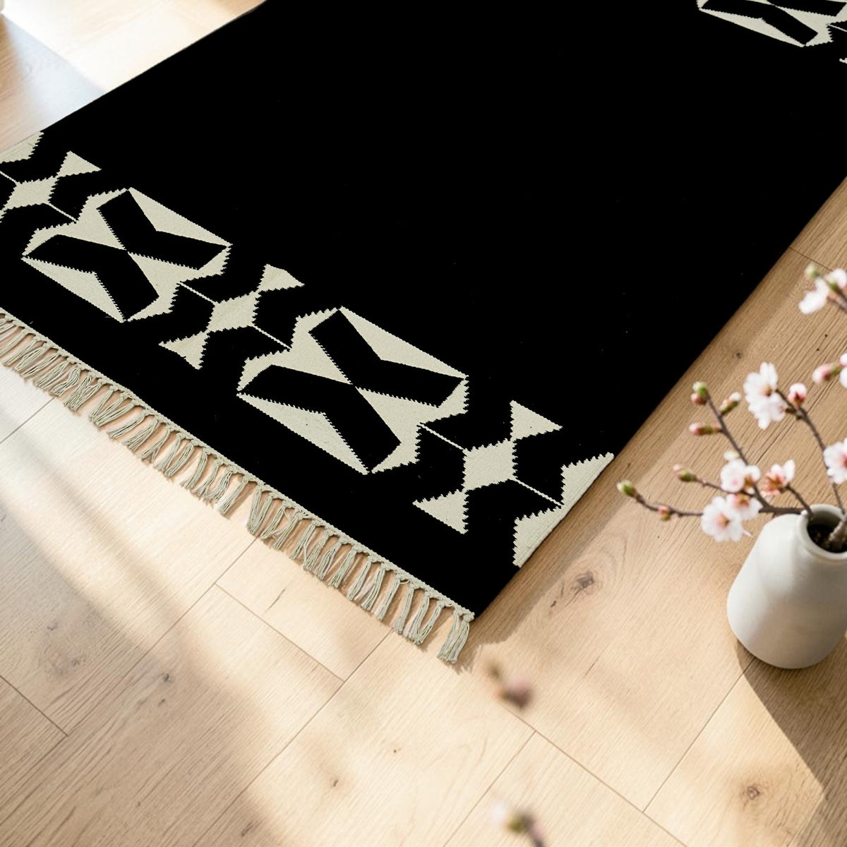 Black & White Pari Cotton Handwoven Dhurrie