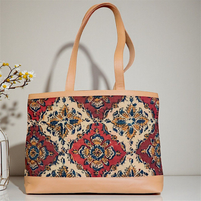Boota Kalamkari  Daily Use Dhurrie bag