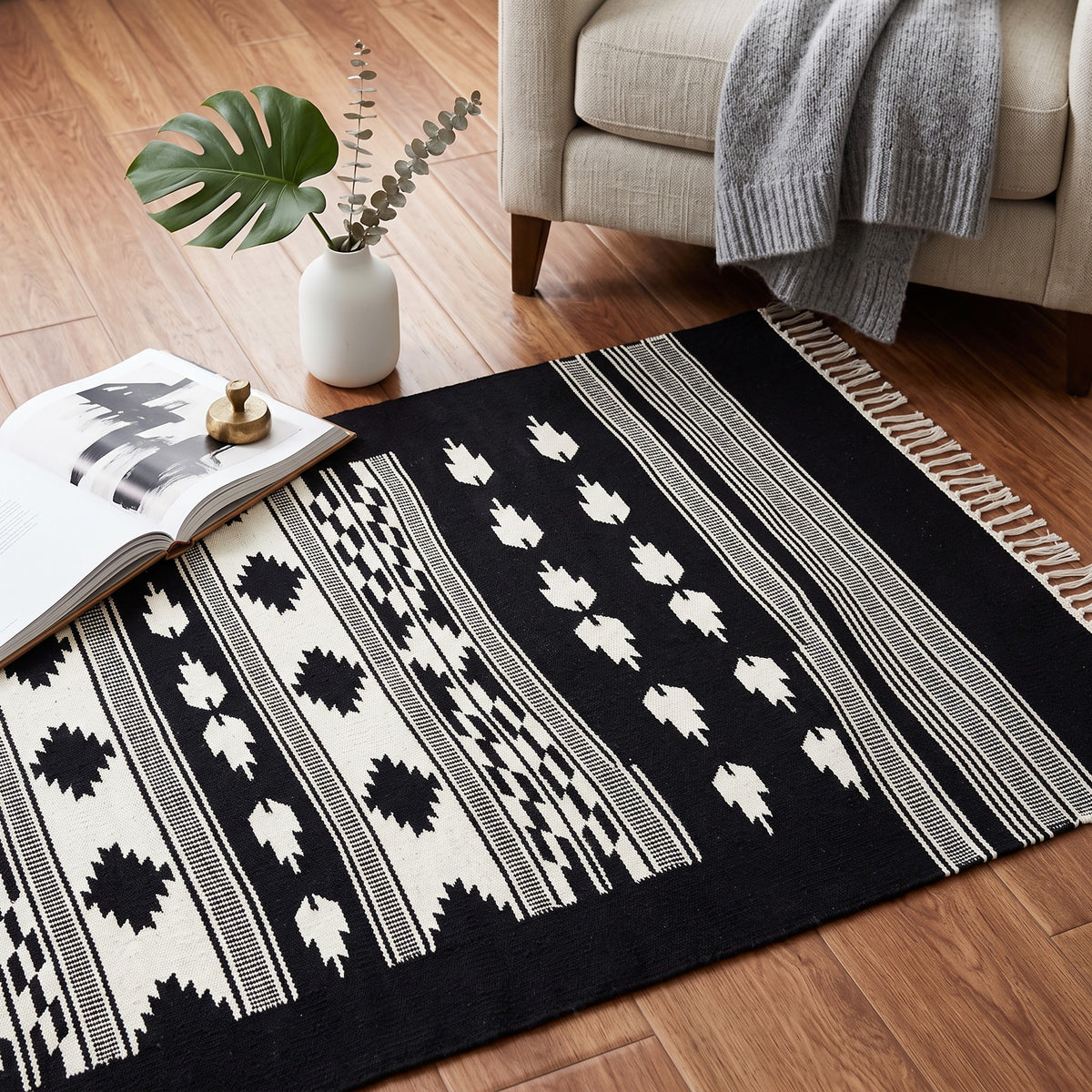 Oasis Cotton Woven Black & White Dhurrie